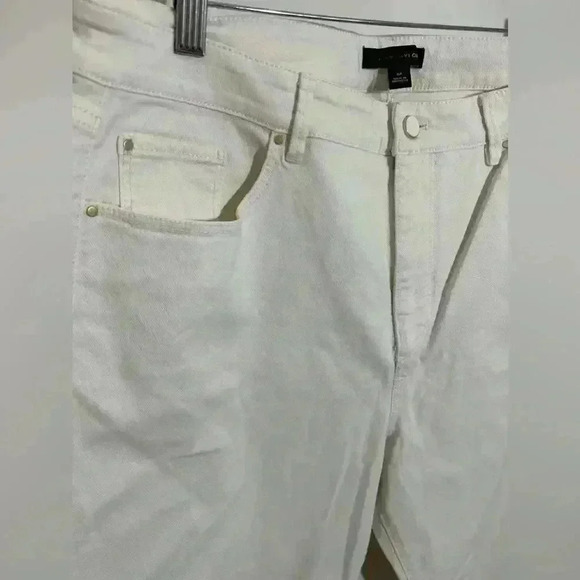 NWOT The Straight Curvy Fit Ann Taylor Jeans Size 16P - Picture 4 of 6